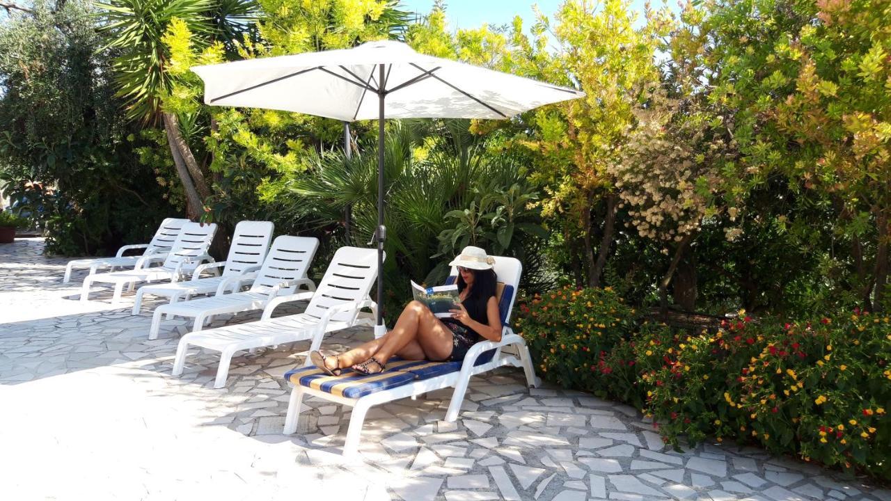 Borgo Degli Ulivi Rooms Vieste Ngoại thất bức ảnh